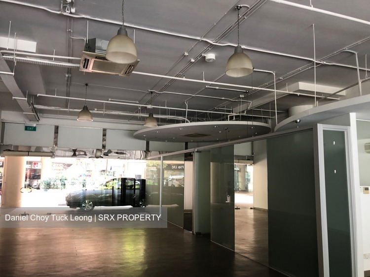 Automobile Megamart (D14), Warehouse #190689952